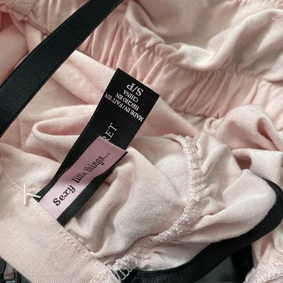 Victoria’s Secret pink ruffled babydoll chemise with black trim. S/P - Picture 9 of 10